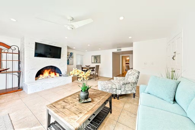 Detail Gallery Image 1 of 17 For 125 46th St a,  Newport Beach,  CA 92663 - 3 Beds | 2 Baths