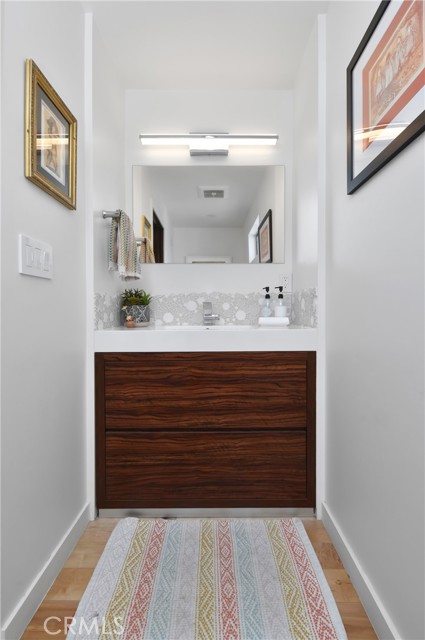 4751 Del Moreno Drive, Woodland Hills CA: https://media.crmls.org/medias/97d580c8-84bc-44bd-8d7d-1eed982459a1.jpg