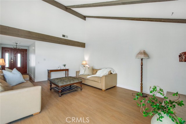 Detail Gallery Image 9 of 24 For 21041 Strathmoor Ln, Huntington Beach,  CA 92646 - 3 Beds | 2 Baths