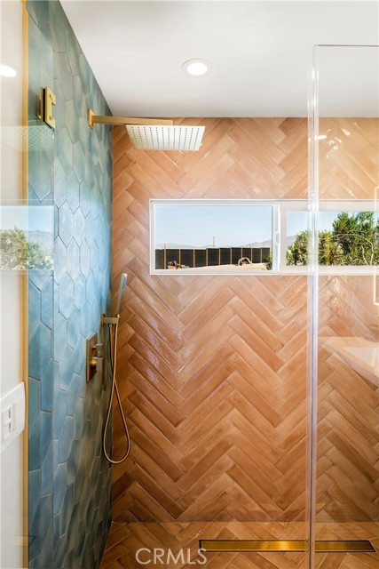 70315 Indian Trail, 29 Palms CA: https://media.crmls.org/medias/97d59af0-6865-4945-a4ec-500502c36d41.jpg