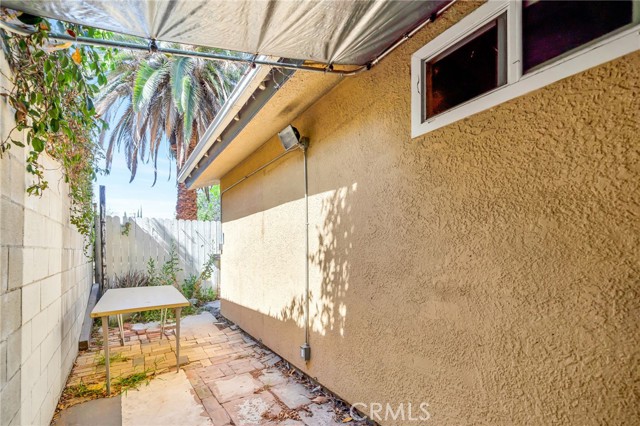 6929 1/2 Amigo Avenue, Reseda CA: https://media.crmls.org/medias/97d6ddb8-c614-4426-bc8e-2c0853d16de7.jpg
