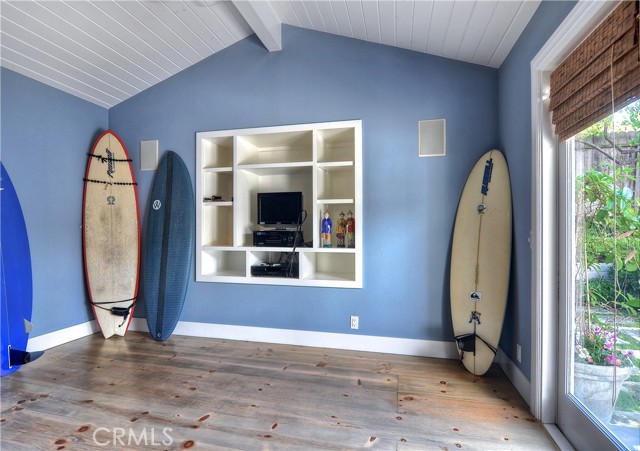 Detail Gallery Image 18 of 34 For 1877 Port Taggart Pl, Newport Beach,  CA 92660 - 5 Beds | 3/1 Baths
