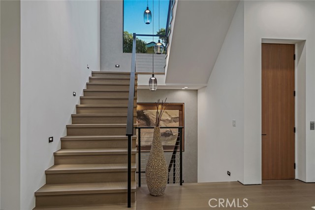 4219 Costello Avenue, Sherman Oaks CA: https://media.crmls.org/medias/97d71b2d-e006-4284-91c9-72e97e40b555.jpg