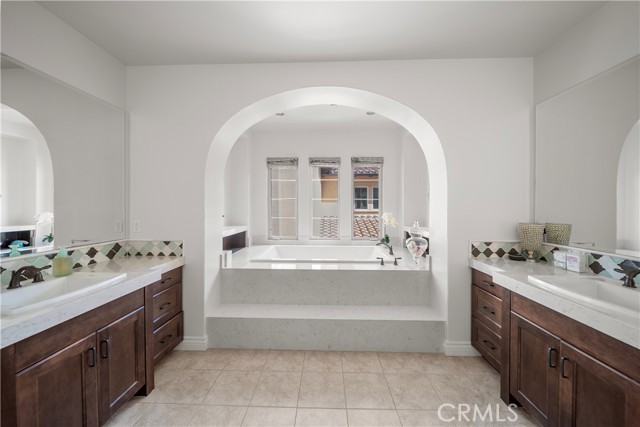 Detail Gallery Image 31 of 46 For 9 Spanish Moss, Irvine,  CA 92602 - 6 Beds | 5 Baths