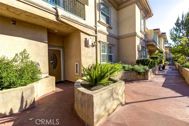 Detail Gallery Image 6 of 34 For 3974 Pennsylvania #112,  La Crescenta,  CA 91214 - 3 Beds | 3 Baths