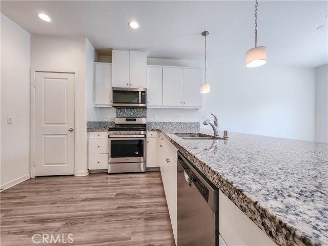 Detail Gallery Image 13 of 69 For 27377 Caprock Way, Moreno Valley,  CA 92555 - 3 Beds | 2/1 Baths