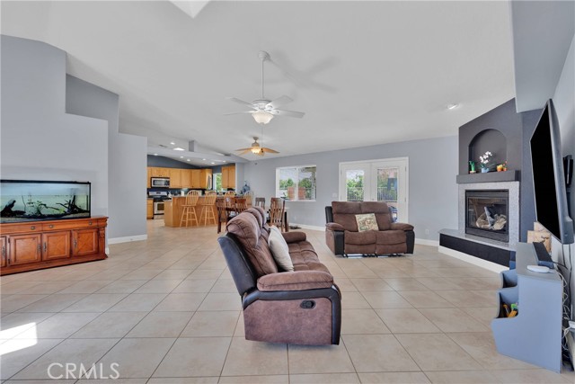 14665 Echo Lane, Helendale CA: https://media.crmls.org/medias/97d84318-3a45-45f5-871b-ea54c0c7b6f1.jpg