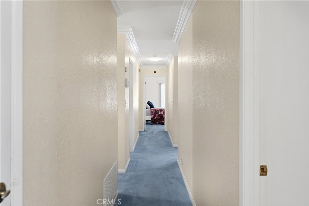 https://media.crmls.org/medias/97d86fba-675d-4581-b722-e76da49fc1d5.jpg?preset=X-Large