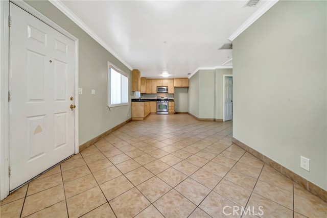 6929 1/2 Amigo Avenue, Reseda CA: https://media.crmls.org/medias/97d8bbcf-0588-42a0-9777-c63e50d7ad28.jpg