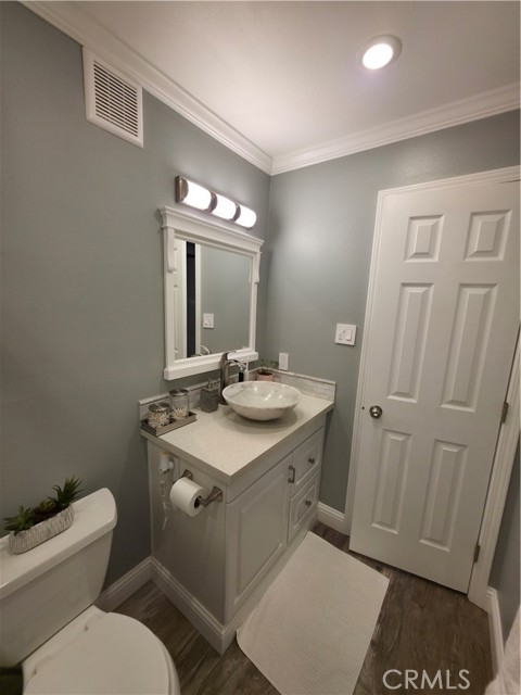 2300 Laguna Cir, #B, Concord CA: https://media.crmls.org/medias/97d8bc3b-9fe6-4f35-bb87-d4c3c26259fa.jpg