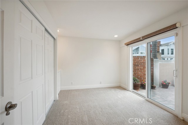 Detail Gallery Image 9 of 19 For 215 Walnut St, Newport Beach,  CA 92663 - 4 Beds | 2 Baths