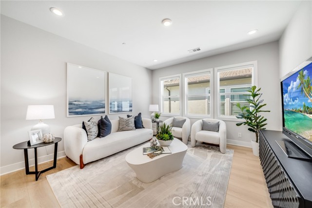 211 Wild Flower, Lake Forest CA: https://media.crmls.org/medias/97d935b9-fb0e-4ff2-b300-154e144563f9.jpg