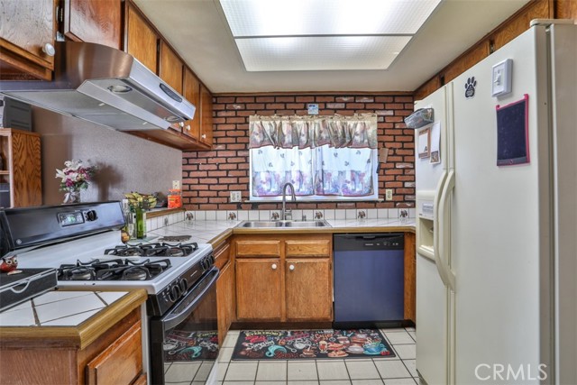 3012 Homer Circle, Jurupa Valley CA: https://media.crmls.org/medias/97d9907a-a272-462b-a2d4-78352877085f.jpg