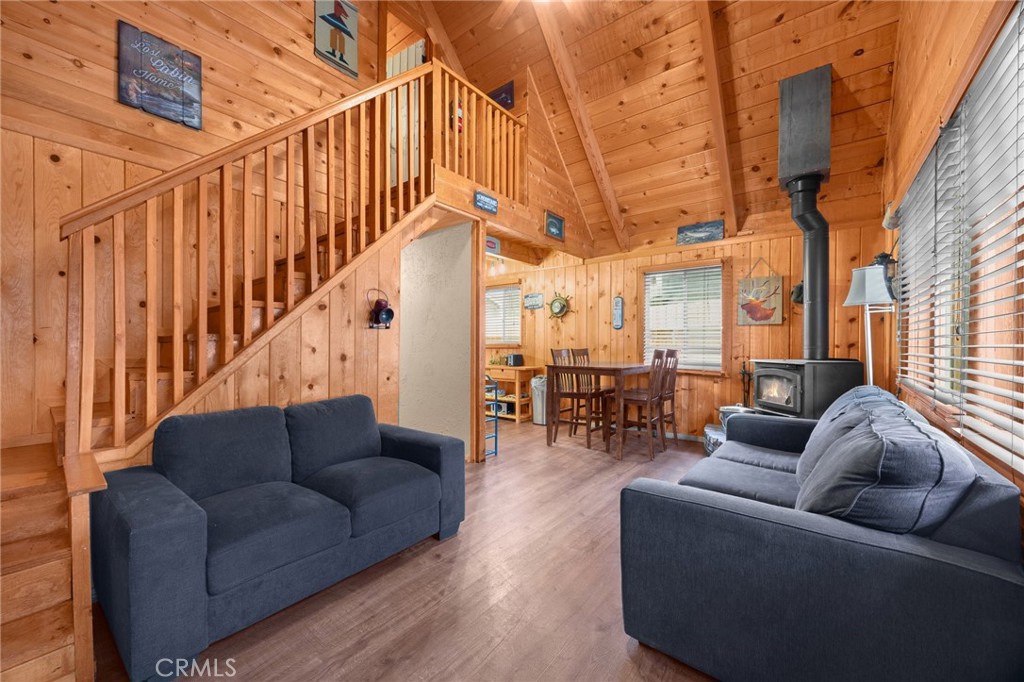 747 Holmes Lane