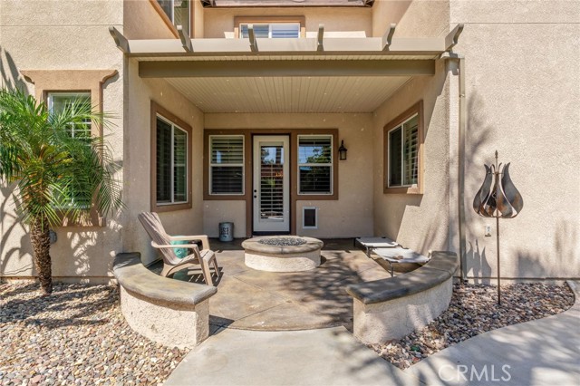 14131 Apple Grove Court, Eastvale CA: https://media.crmls.org/medias/97dae2e1-7628-4b28-be35-489f65390e2e.jpg