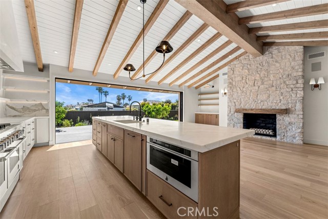 Detail Gallery Image 9 of 30 For 709 Emerald Bay, Laguna Beach,  CA 92651 - 3 Beds | 3 Baths