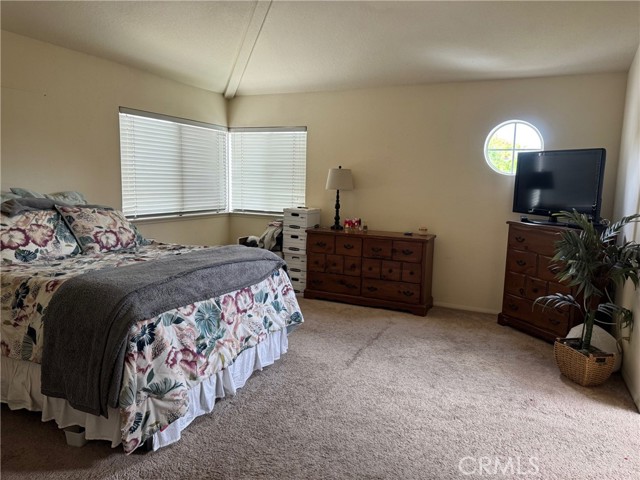 8 Bormes, Irvine CA: https://media.crmls.org/medias/97db01d2-45c7-4de4-a749-53f08911ac3b.jpg