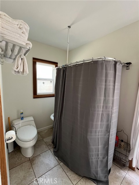 Detail Gallery Image 10 of 17 For 406 11th, Huntington Beach,  CA 92648 - 2 Beds | 1 Baths