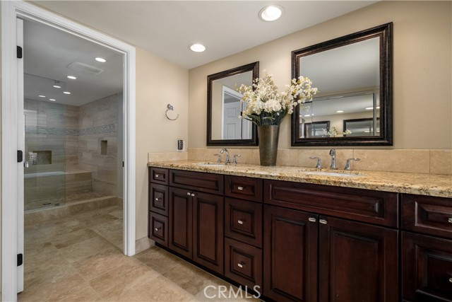 Detail Gallery Image 21 of 61 For 22280 Village Way Dr, Canyon Lake,  CA 92587 - 3 Beds | 2/1 Baths