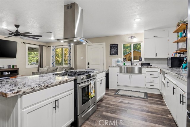 50740 Chu Ranch Road, Oakhurst CA: https://media.crmls.org/medias/97dba756-4835-41ce-9ed1-f6fa7ef064ba.jpg