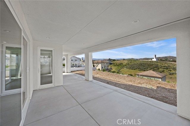 Detail Gallery Image 21 of 27 For 16765 La Bella Villa, Riverside,  CA 92503 - 5 Beds | 3 Baths