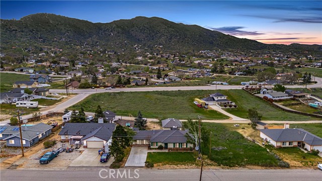 Detail Gallery Image 4 of 32 For 22209 Mccarthy Dr, Tehachapi,  CA 93561 - 3 Beds | 2 Baths