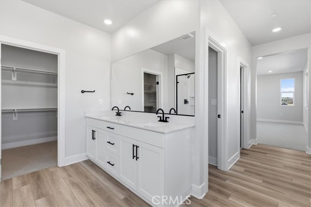 8528 Toyon Street, Chino CA: https://media.crmls.org/medias/97dcfb1b-3f6a-4b84-b784-c4106dd36720.jpg