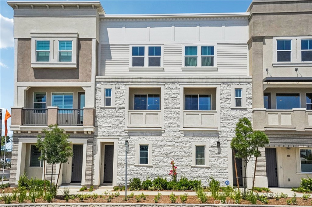 MLS #OC25223418 image #4