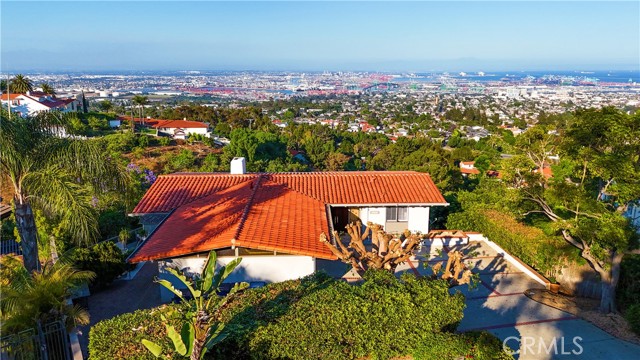 6305 Via Colinita, Rancho Palos Verdes, California 90275, 4 Bedrooms Bedrooms, ,2 BathroomsBathrooms,Residential,Sold,Via Colinita,PV24140589