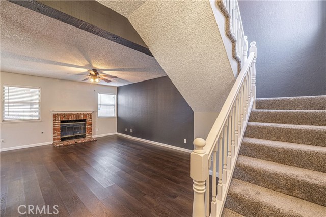 Detail Gallery Image 6 of 47 For 2816 Dartmouth Dr, Lancaster,  CA 93536 - 3 Beds | 2/1 Baths