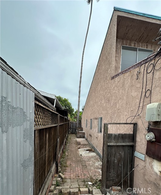 1139 Cabrillo Avenue, Venice CA: https://media.crmls.org/medias/97de06f2-930b-4a4c-bdfc-7c73e33d2ba4.jpg