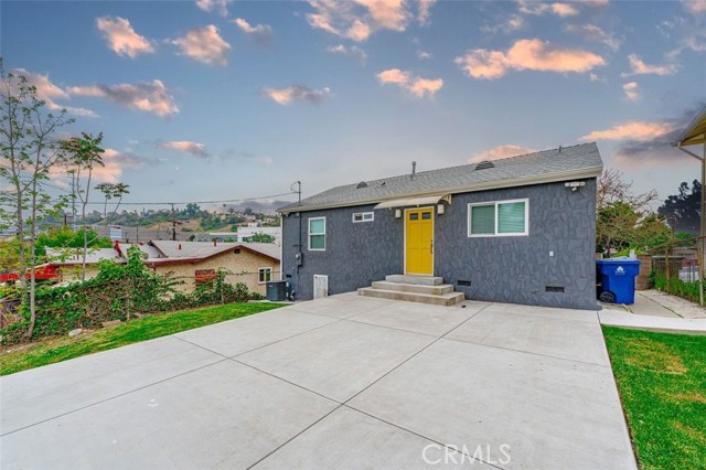 Detail Gallery Image 5 of 38 For 4755 Catalpa St, Los Angeles,  CA 90032 - 2 Beds | 1 Baths