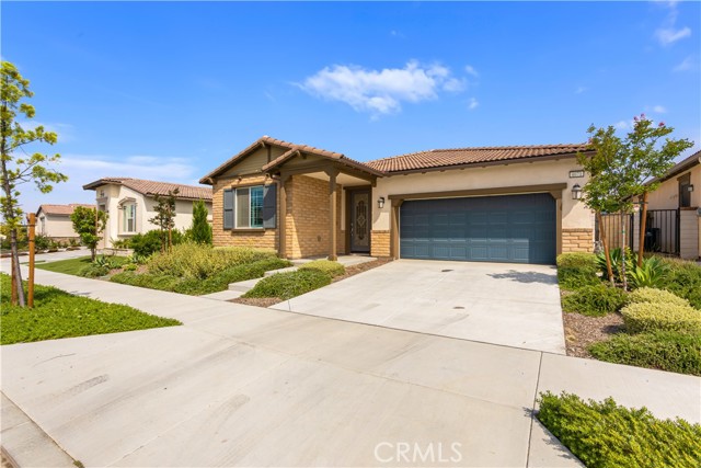 4071 E Amigos Privado, Ontario CA: https://media.crmls.org/medias/97de99e8-ed34-4f58-9c10-3dba4601cde5.jpg