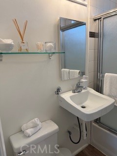 209 B Cypress, Laguna Beach CA: https://media.crmls.org/medias/97deb9f4-ba15-4ab5-8521-b51e01667ad0.jpg