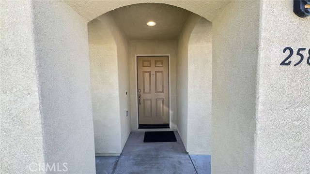 Detail Gallery Image 2 of 7 For 25855 Marco Polo St, Murrieta,  CA 92563 - 3 Beds | 2/1 Baths