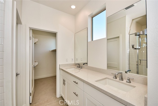 Detail Gallery Image 19 of 29 For 6038 Derby Lane, Cypress,  CA 90720 - 4 Beds | 3/1 Baths