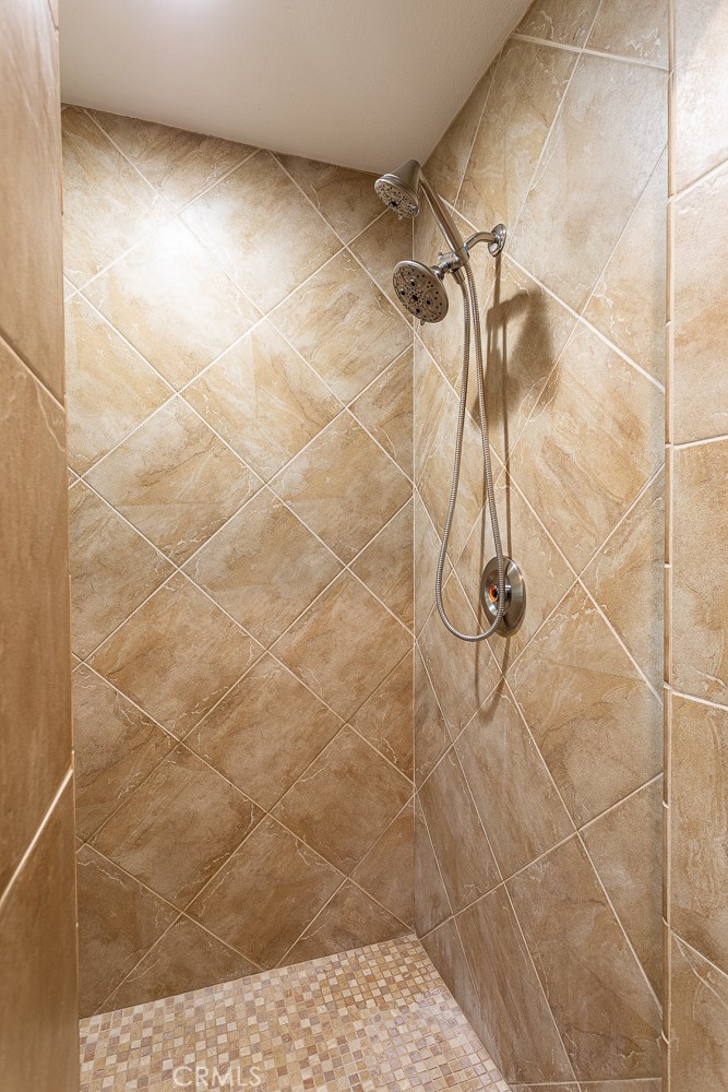 MLS #OC25176221 image #39