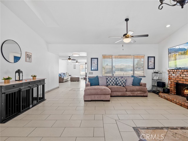 Detail Gallery Image 17 of 55 For 14798 Dos Palmas, Victorville,  CA 92392 - 4 Beds | 2 Baths