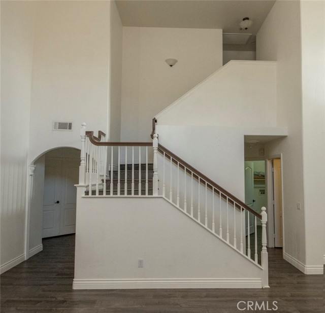 Detail Gallery Image 5 of 42 For 12819 Shorewood St, Victorville,  CA 92392 - 4 Beds | 2/1 Baths