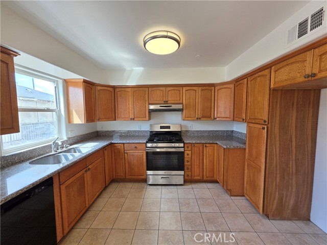 Front Image Thumbnail for CRSR26072293