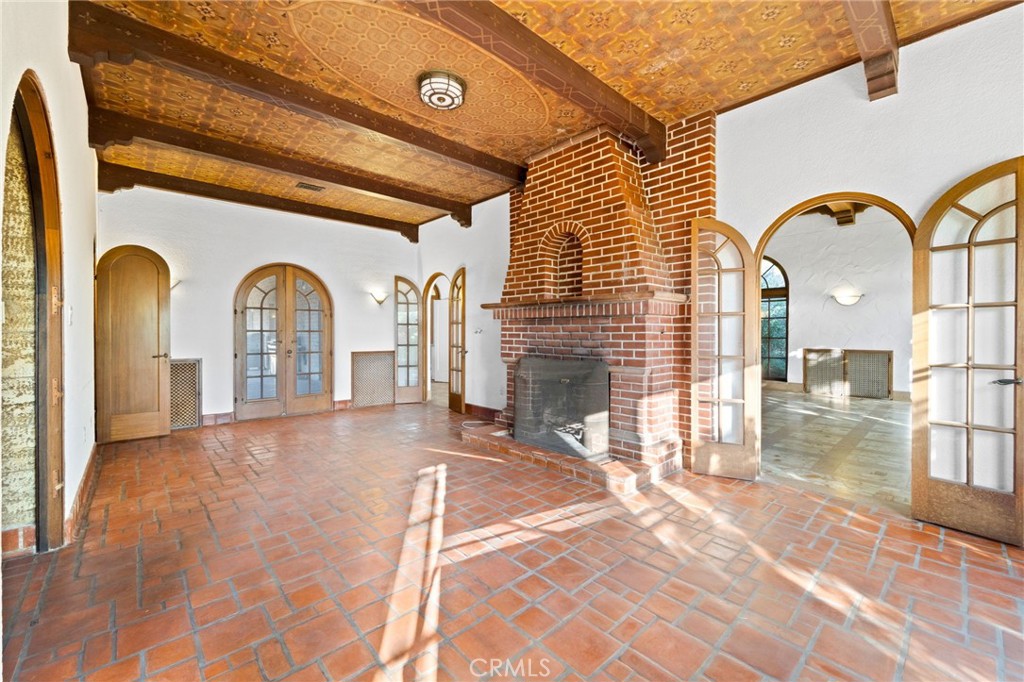 https://media.crmls.org/medias/97e0fb35-b4db-4305-ac3f-2949245a329f.jpg?preset=X-Large