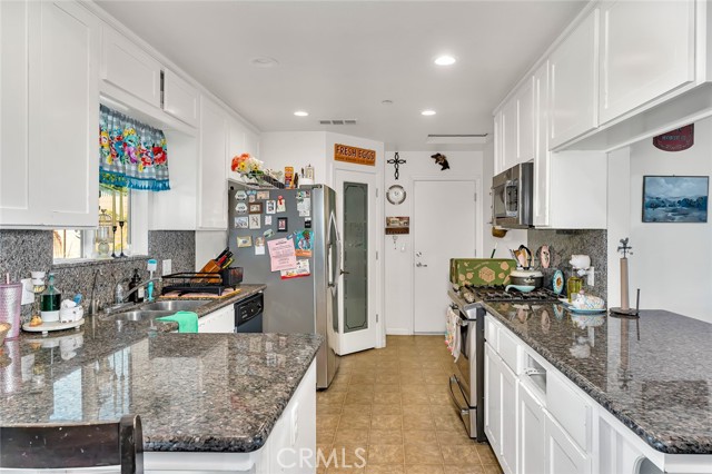 Detail Gallery Image 26 of 36 For 17225 Custer, Dos Palos,  CA 93620 - 3 Beds | 2 Baths