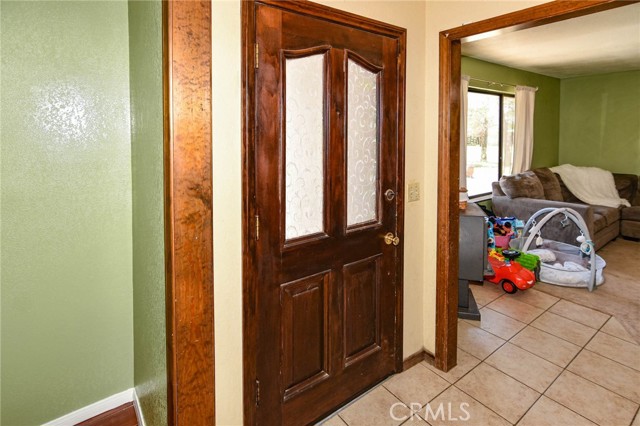 Detail Gallery Image 8 of 69 For 19180 Willow St, Hesperia,  CA 92345 - 5 Beds | 2 Baths