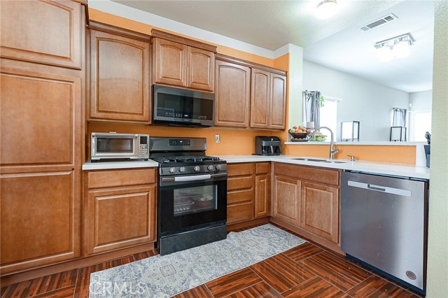 Detail Gallery Image 13 of 31 For 1017 East Ave, Gustine,  CA 95322 - 3 Beds | 2 Baths