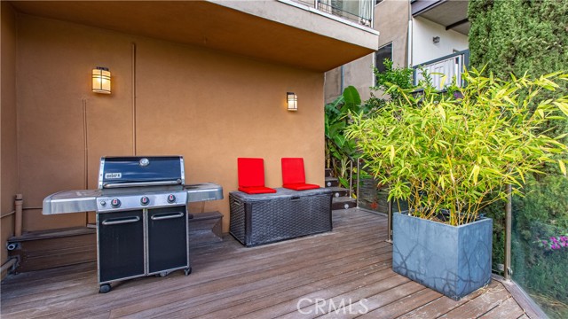 Detail Gallery Image 39 of 64 For 6438 Georgius Way, Los Angeles,  CA 90068 - 4 Beds | 4 Baths