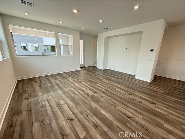 693 S Lyon Street, Santa Ana CA: https://media.crmls.org/medias/97e56406-2ac2-4897-9e4a-474da17e488d.jpg