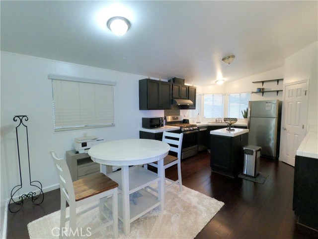 Detail Gallery Image 6 of 22 For 3701 Fillmore St #2,  Riverside,  CA 92505 - 3 Beds | 2 Baths