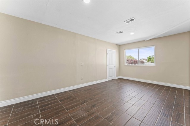 Detail Gallery Image 11 of 27 For 17384 Kaison Cir, Riverside,  CA 92508 - 4 Beds | 2 Baths