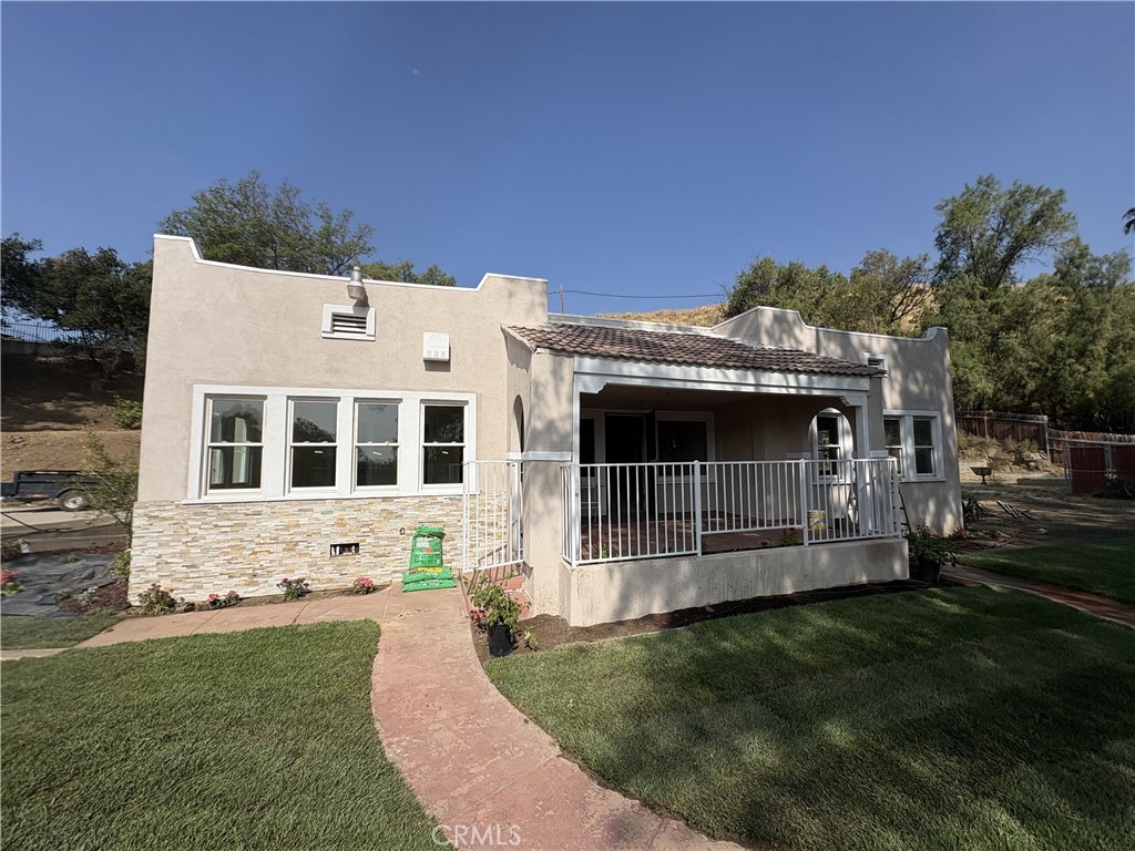 986 W Marshall Boulevard