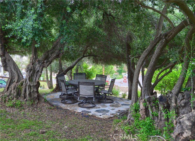 4986 7th Street, Mariposa CA: https://media.crmls.org/medias/97e5ef76-086b-4ebd-832d-1f3a991a0fa1.jpg